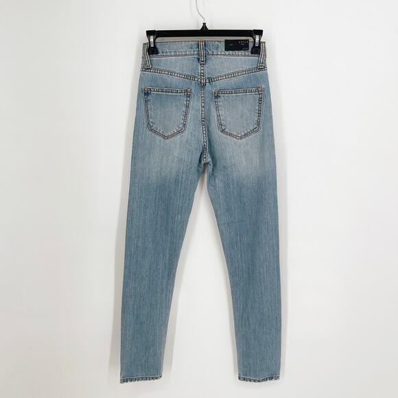 DSTLD Mom Jean High Rise Light Wash Button Fly Skinny NEW Womens Sz 24x30 - Picture 4 of 7